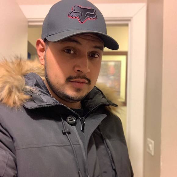 Meet your Posher, Gilberto - Picture 1 of 1